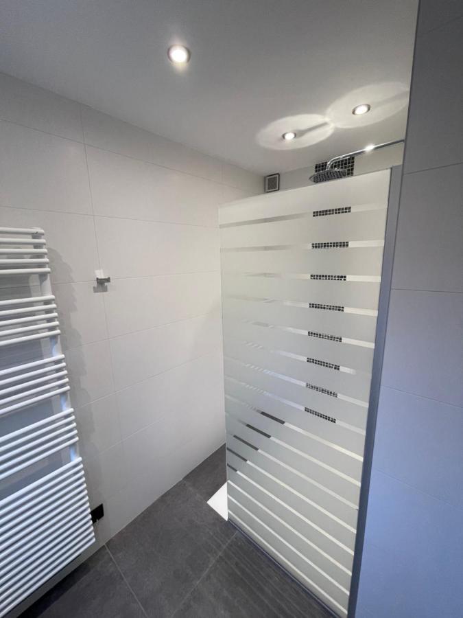 Chambres D'Hotes Les Grisons Houyet Exterior photo