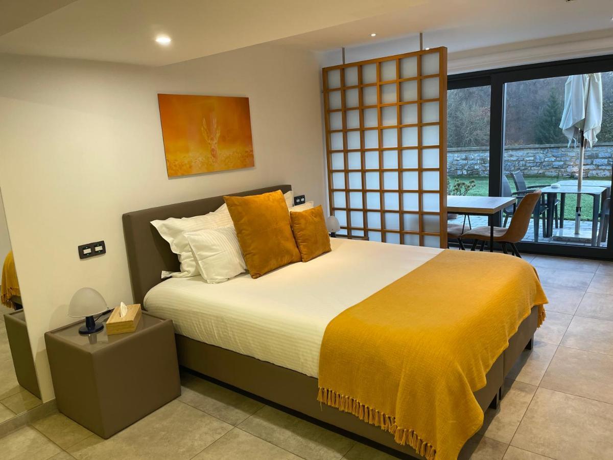 Chambres D'Hotes Les Grisons Houyet Exterior photo